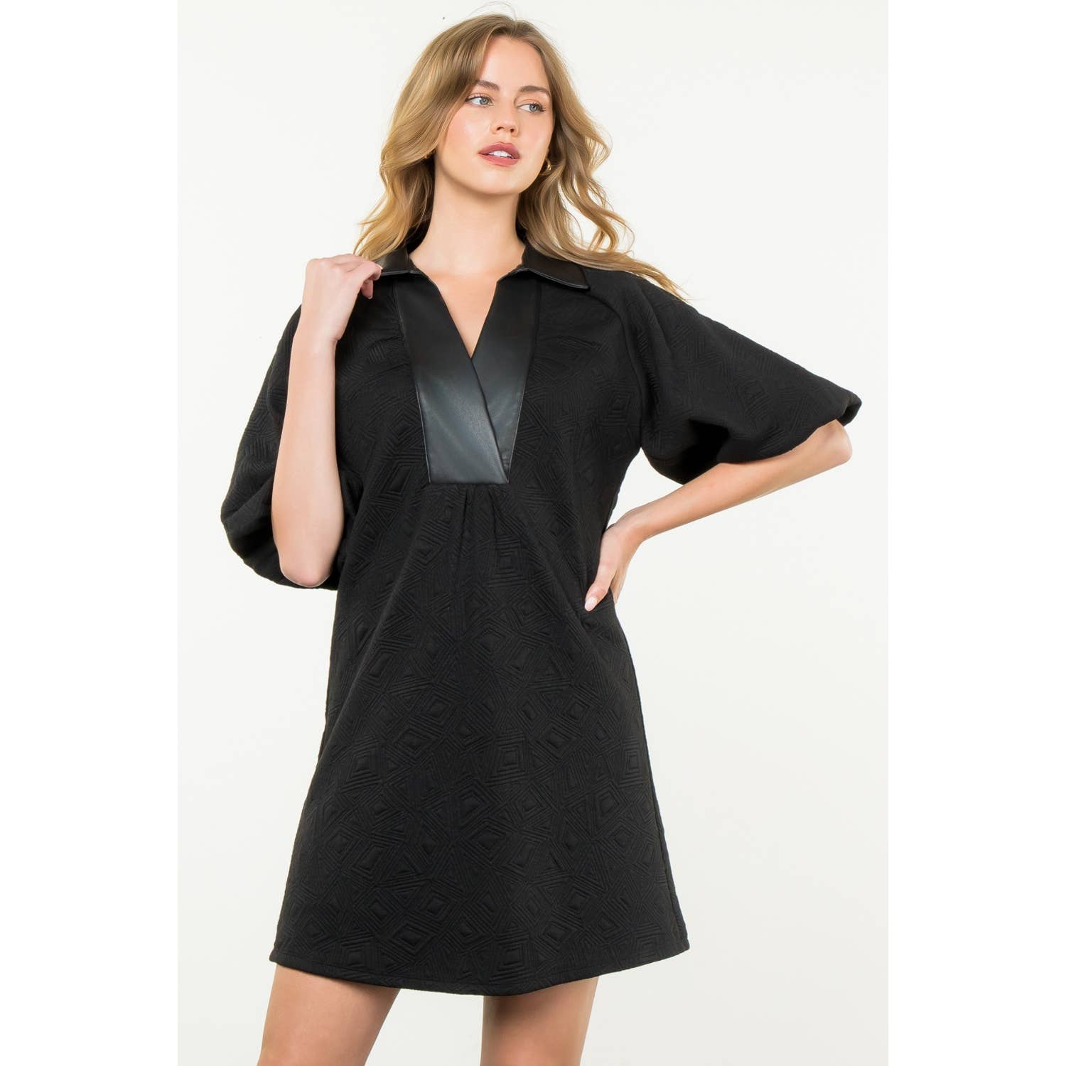 NERO Abito midi testurizzato con maniche a sbuffo in vendita all'ingrosso su Faire6