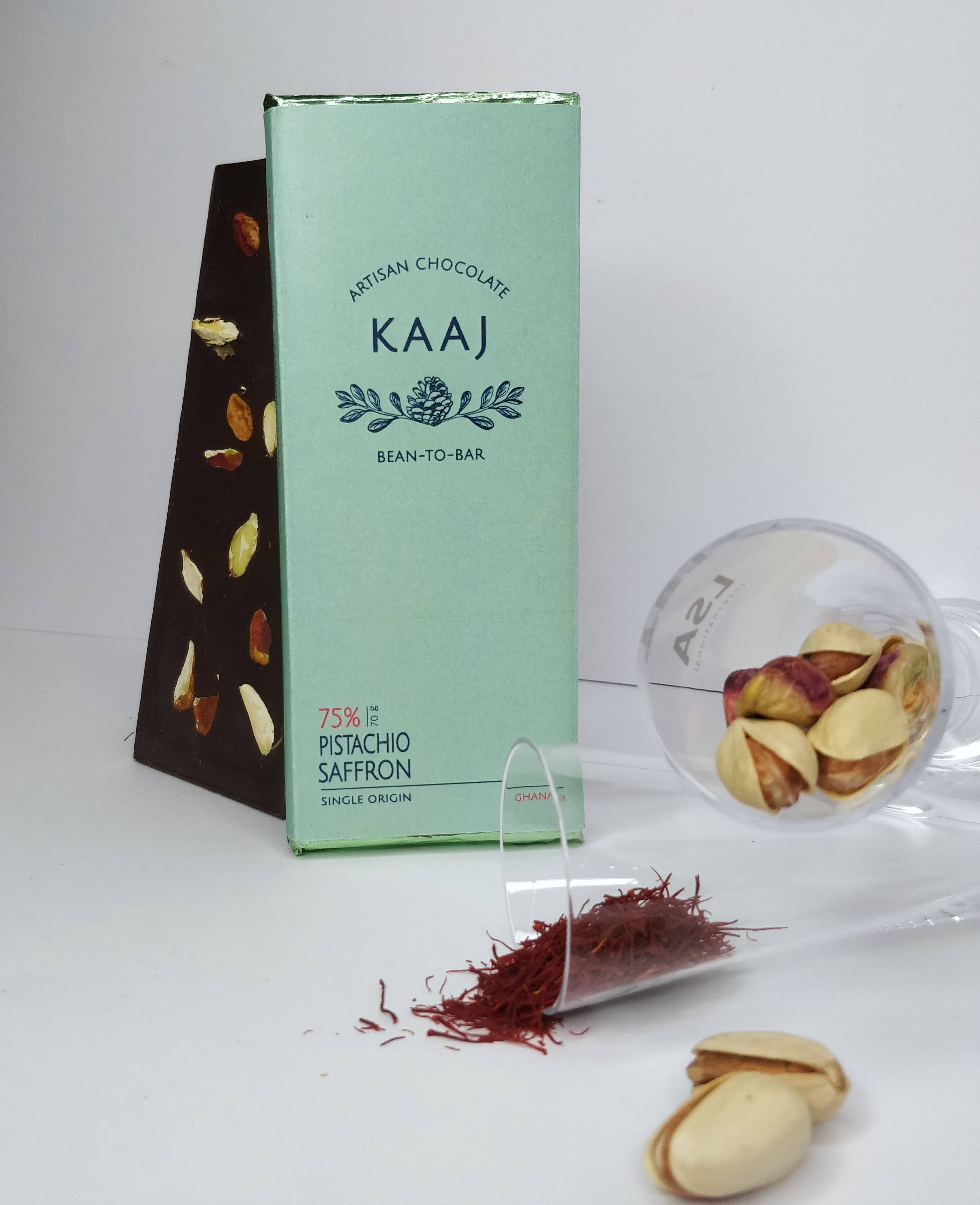 Kaaj Artisan Chocolate - Wholesale Chocolate Bar - Saffron & Pistachio 75%
Dark5