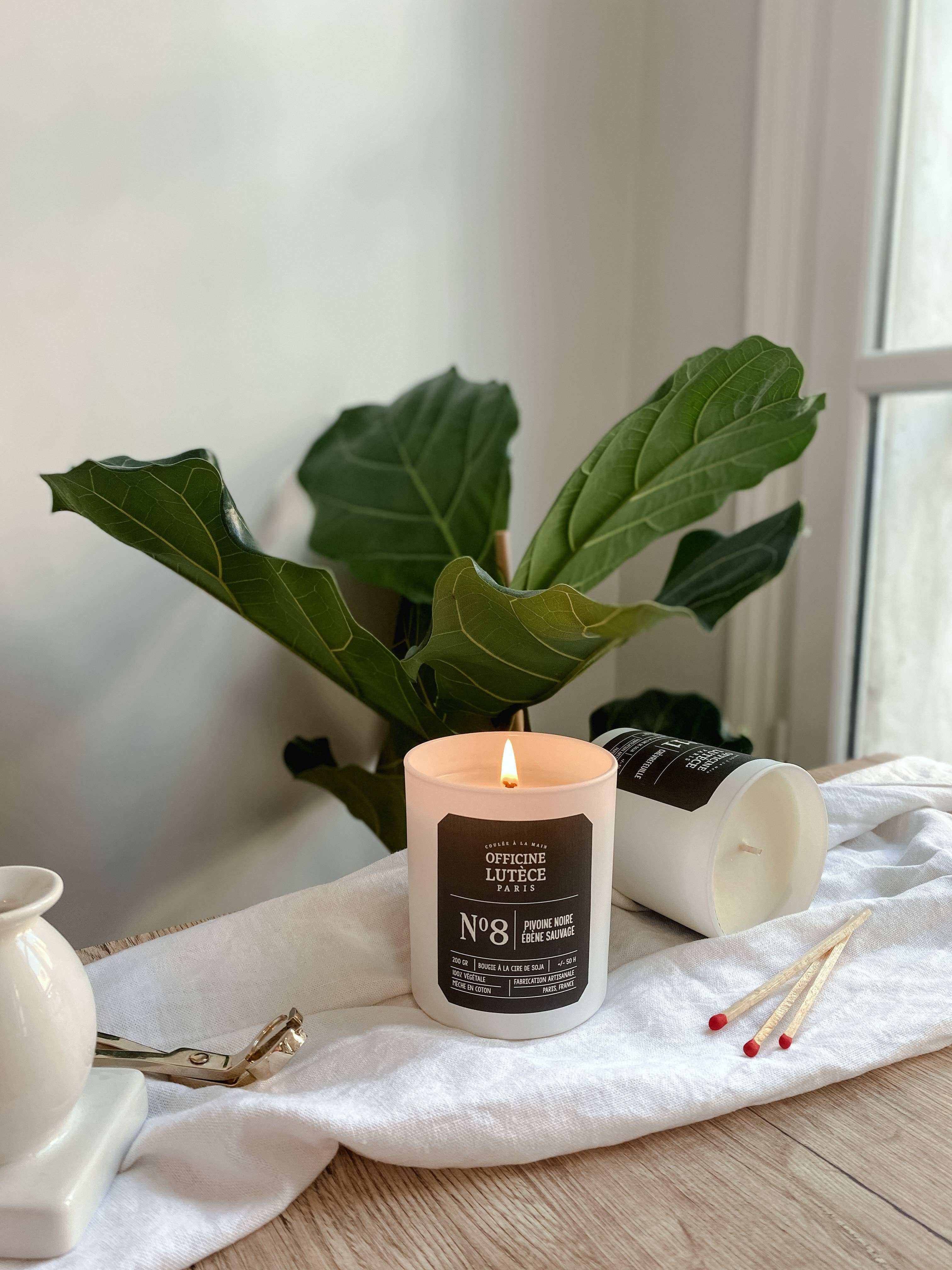 Officine Lutèce - Wholesale Jar/Filled Candle - Scented Candle Nº8 Black Peony Wild Ebony4