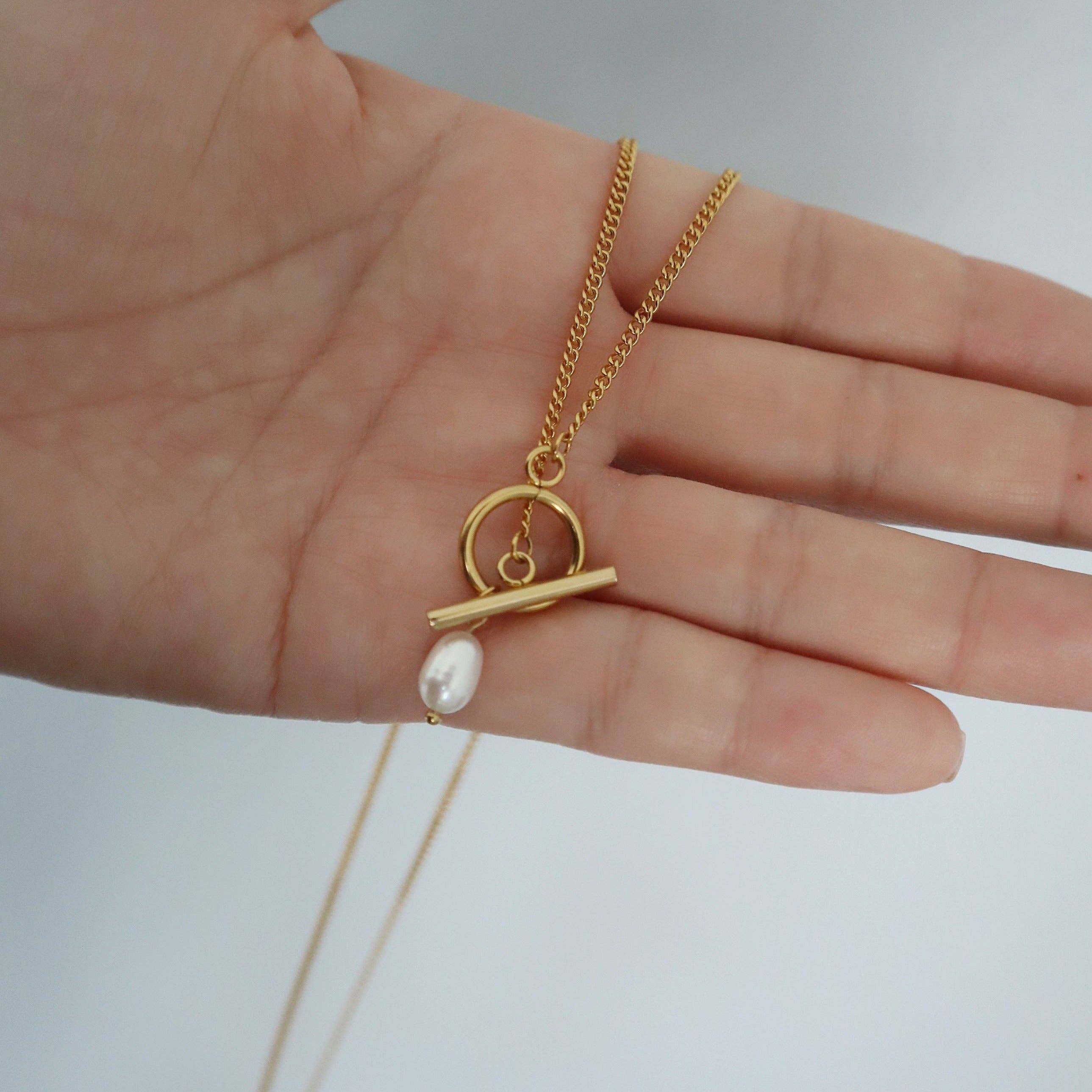 JESSA Jewelry - Wholesale Pendant/Charm Necklace - Pearl Toggle Necklace4