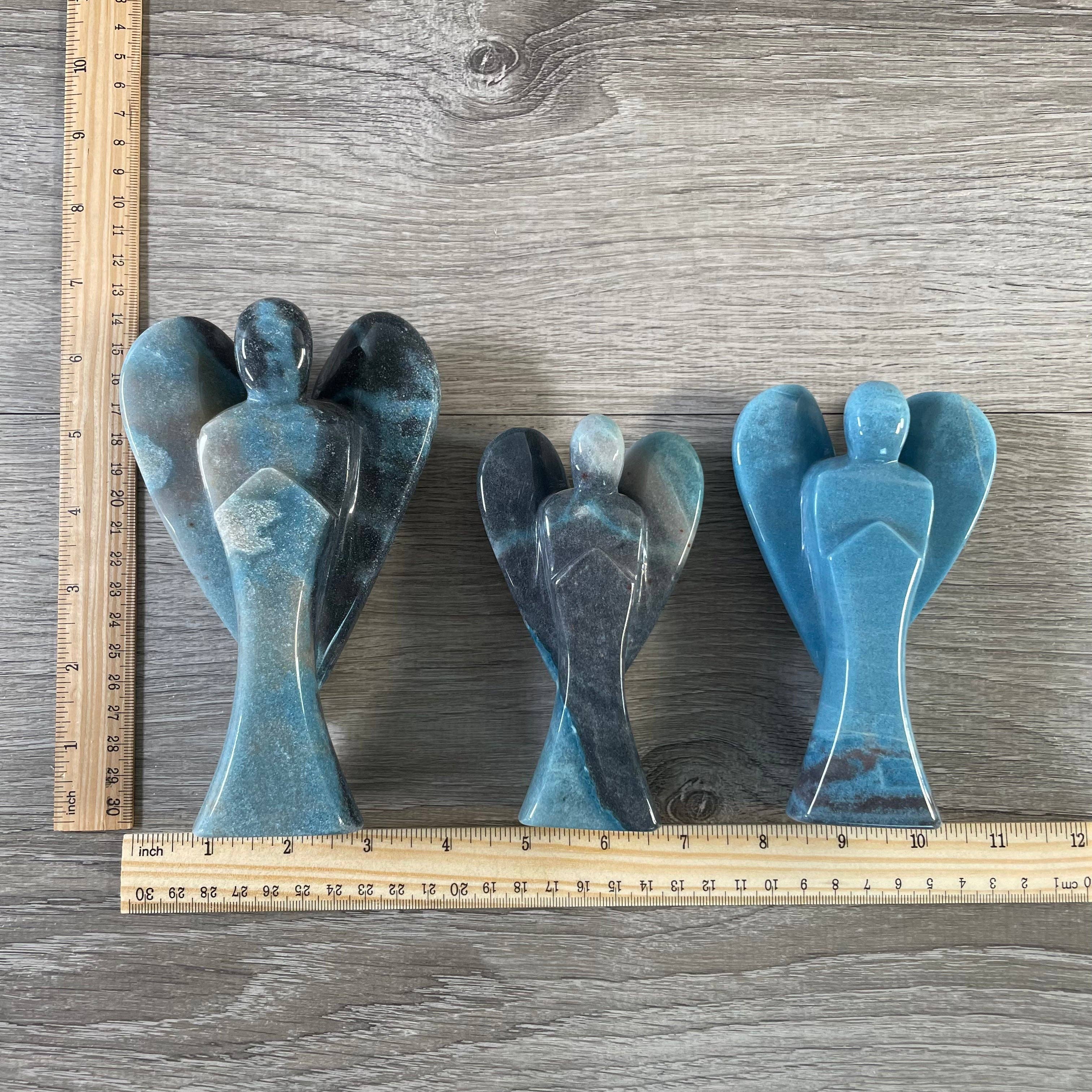 Keystone Crystals - Vente Pierre et cristal de spiritualité - Lot de 3 grandes figurines d'anges en pierres précieuses sculptées4