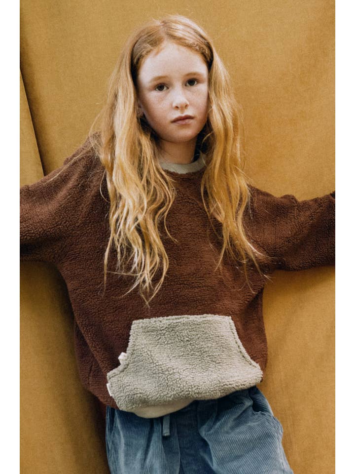 Brown Sudadera de sherpa de algodón orgánico marrón for wholesale on Faire5