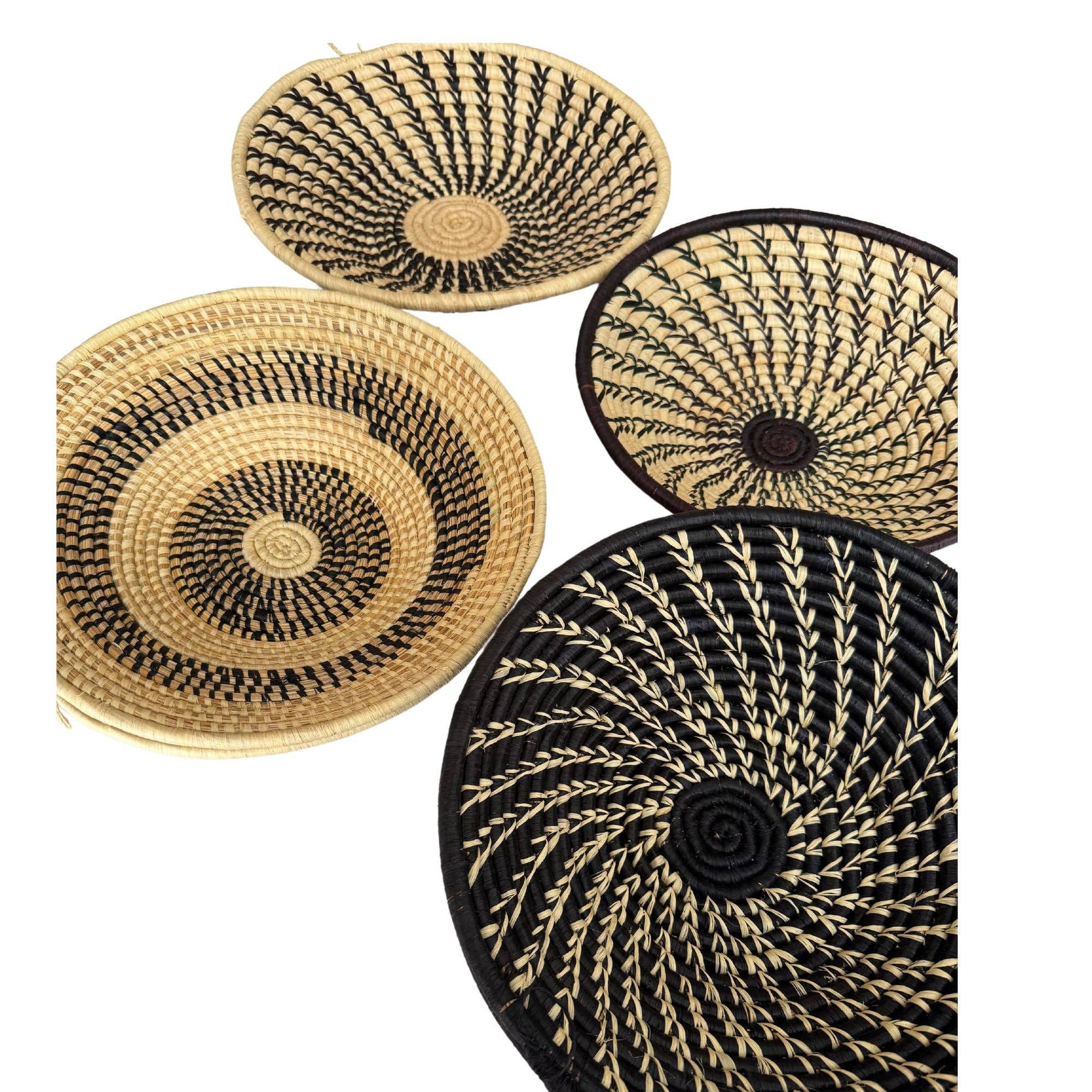 Global Crafts - Vente Paniers - Panier tressé en sisal motif spirale naturel/noir – designs variés1