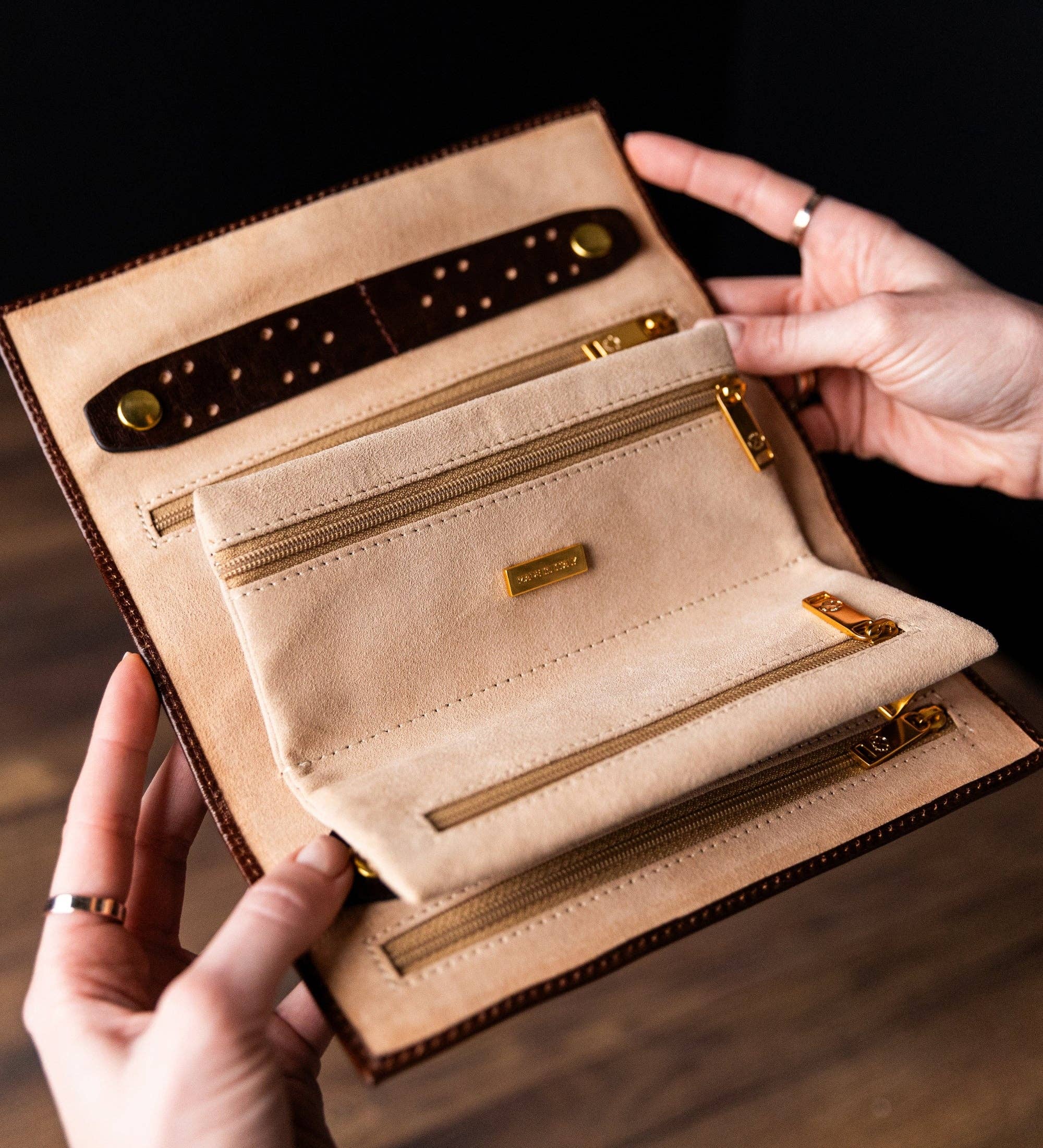 Time Resistance - Venta al por mayor Joyero/organizador de joyas - Estuche de Viaje para Joyas de Cuero para Mujer - Madame Bovary47