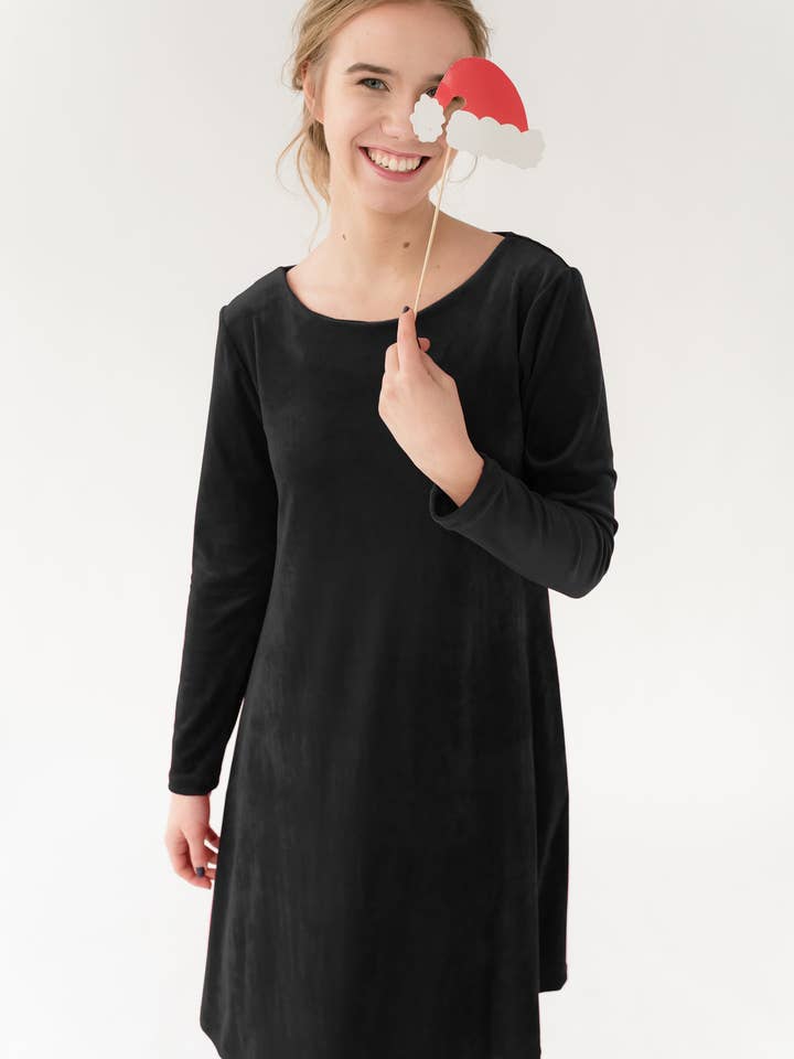 Schwarzes Samtkleid, elegantes Kleid, Langarmkleid für den Großhandel von LeMuse