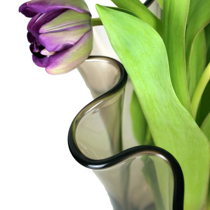 Signature Home Collection GmbH - Wholesale Vase - Vase glass wavy amber colored glass vase Mother's Day decoration5