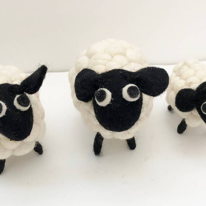 HimalDesign – wholesale Ornament set – FELT BALL SHEEP, CHRISTMAS FELT ORNAMENTS, FELT HOME DECOR1