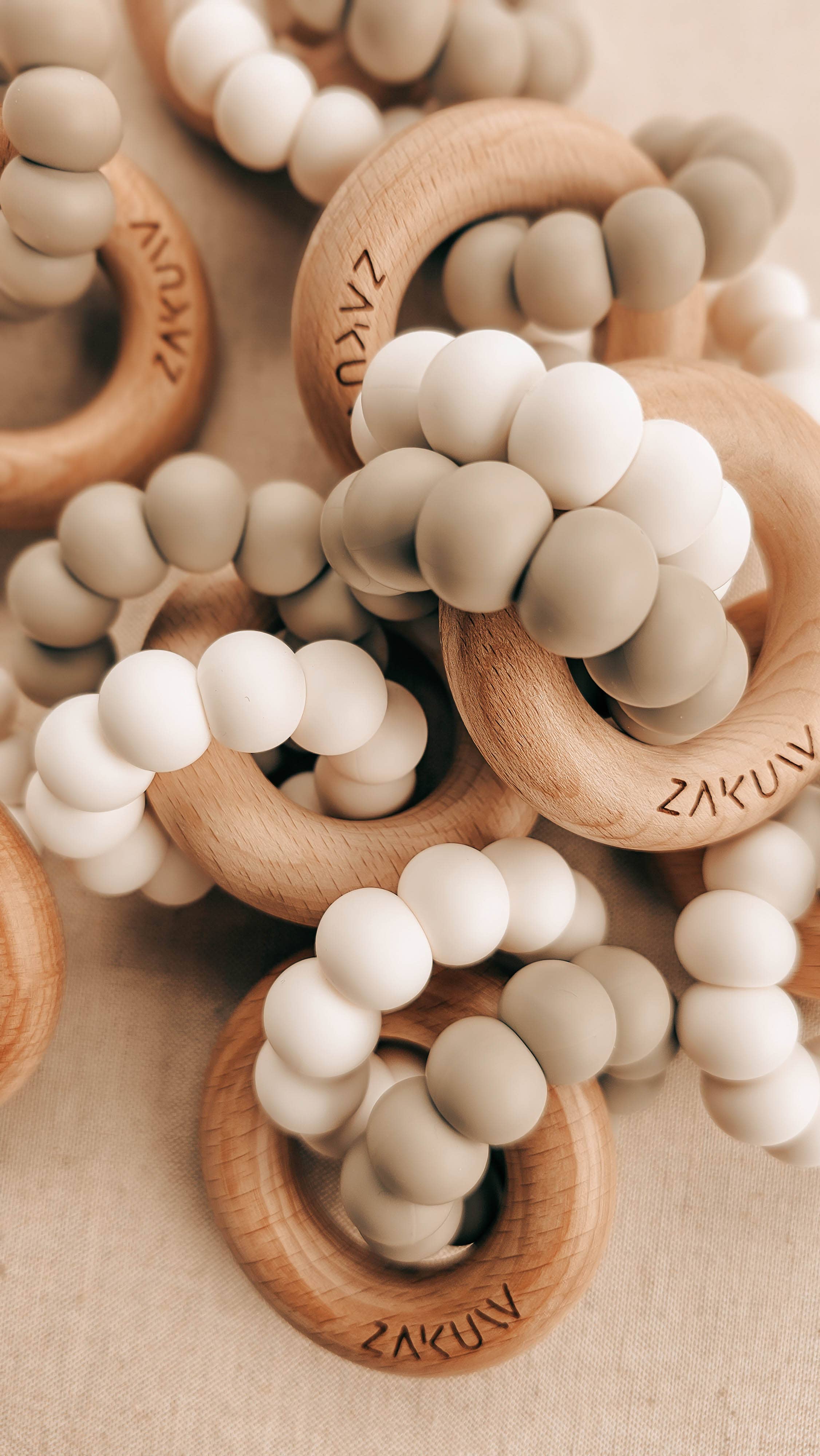 Zakuw - Vente Anneau de dentition sans clip – bébé - Anneau de dentition Sedna - bois & silicone4