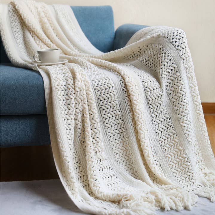 ACCITY - Wholesale Throw Blanket - SOFT WARM CHUNKY KNIT BLANKET THROW_CWMM0195
