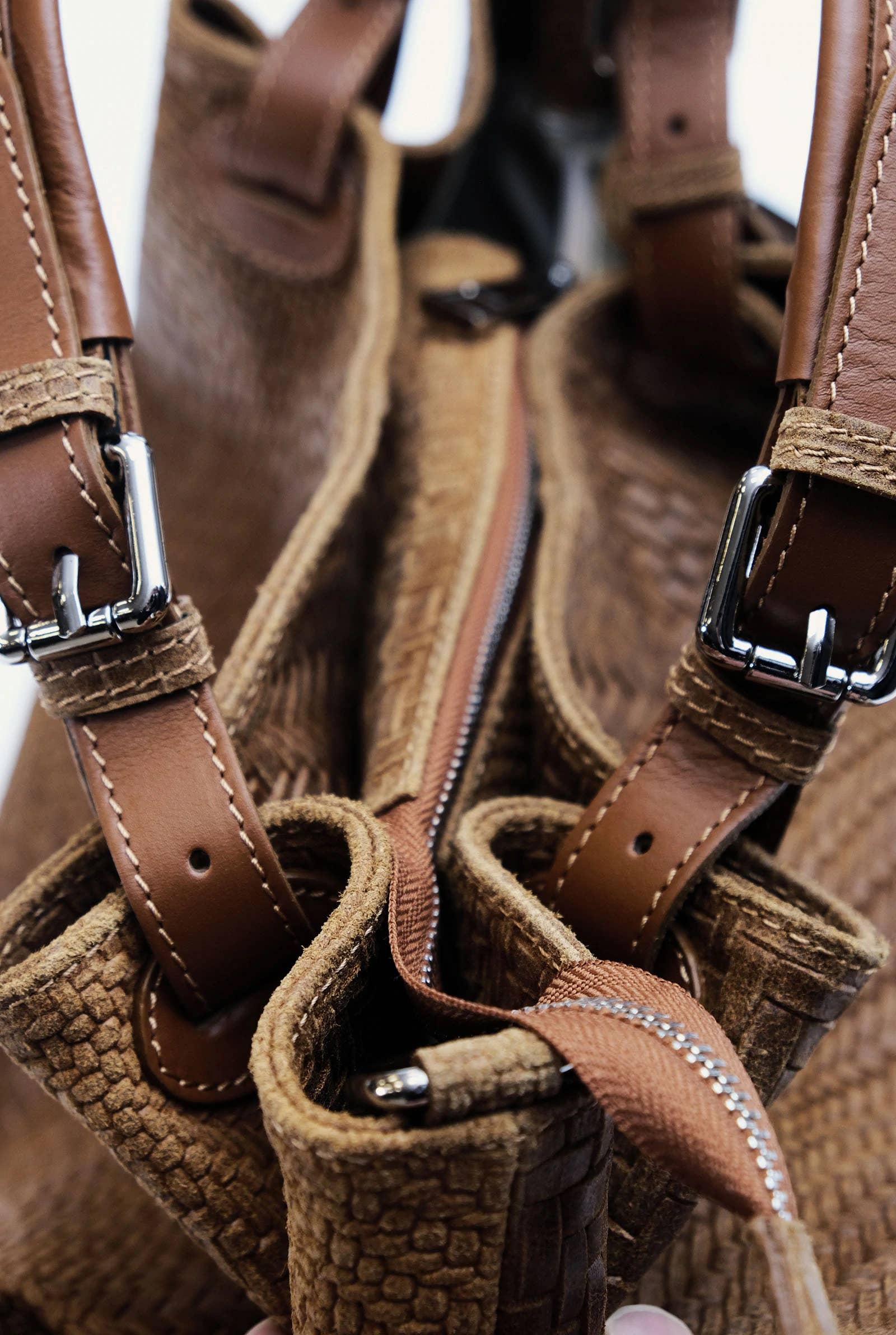 Modesto Bertotto – Mala com alça superior – Mulher por atacado – Bolsa Marta maxi em couro estampado trançado Light Cuoio7