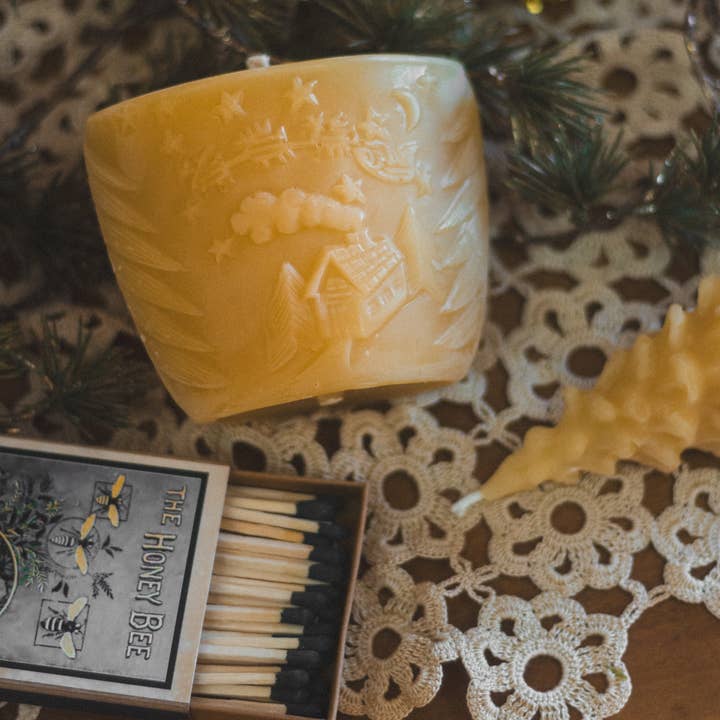 The Ramblin' Bee - Wholesale Pillar Candle - Night Before Christmas Tree Pillar 0