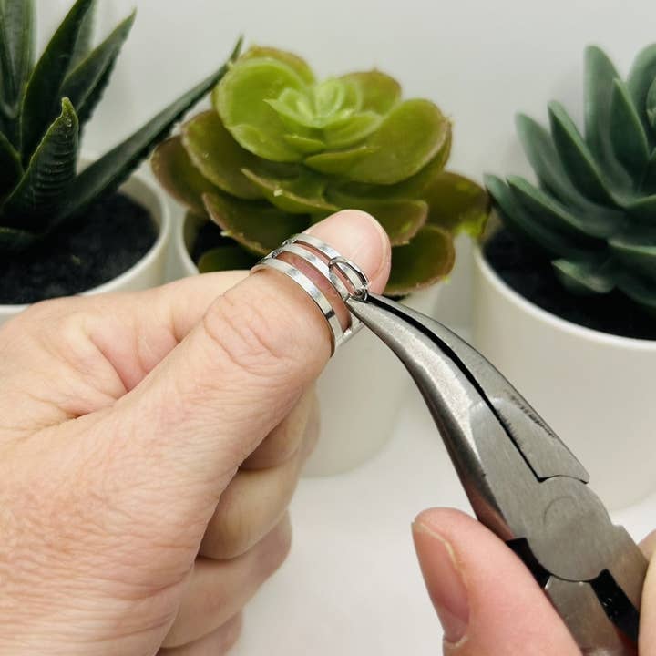 Guerrilla Charm - Vente Outil de bricolage - Outil d'assistance pour ouvrir les anneaux de saut1