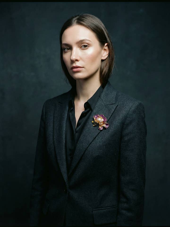 Broche Fleur Silencieuse pour la vente par PHOEBE´S