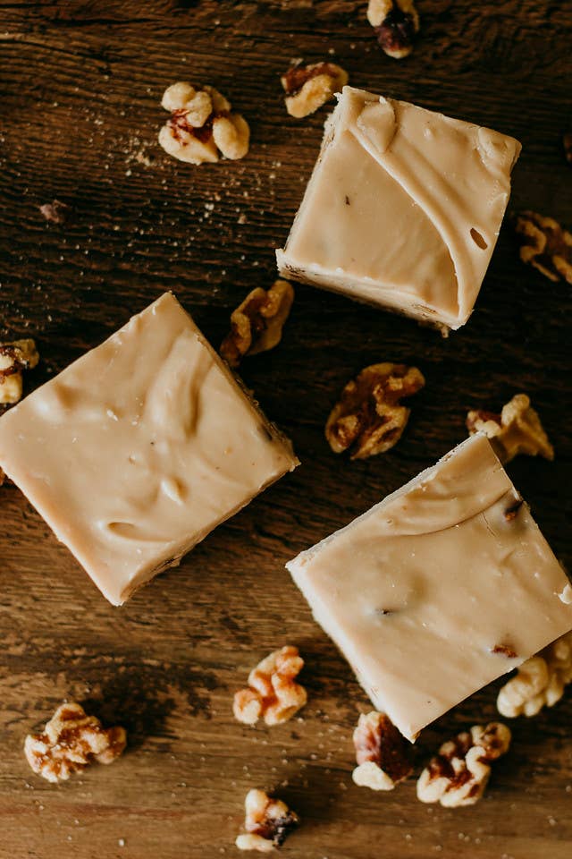 That Fudge Place - Wholesale Fudge - Maple Walnut Fudge 8oz1