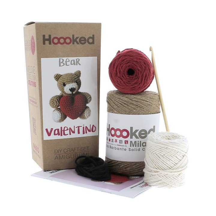 Hoooked Yarns - Vente Accessoire de tricot/crochet - Kit de crochet à faire soi-même avec ours en peluche avec cœur Valentino