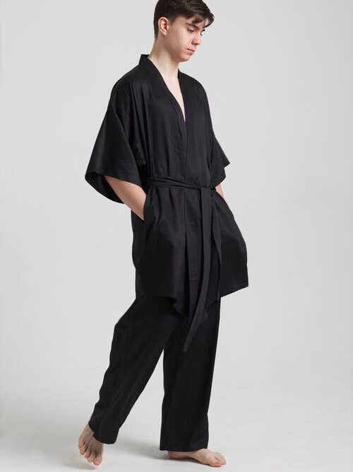 Kimono in seta vegana unisex per la vendita all'ingrosso da parte di KOKORO ORGANICS LTD
