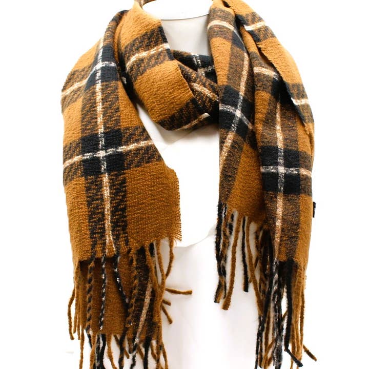 Trendy men's checkered scarf and other Purchase Wholesale echarpe homme. Free Returns & Net 60 Terms on Faire trending on Faire.
