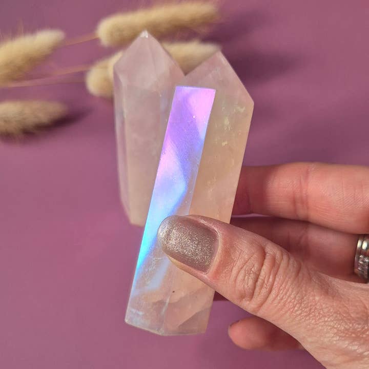 Gema Ángel Aura Cuarzo Rosa Torre – 7 a 9 cm para venta al por mayor de Moonlight Gemstones