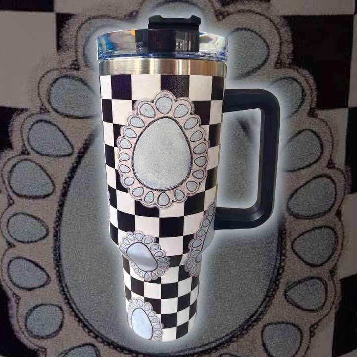 Gobelet et paille isolés Western avec pendentif en turquoise à carreaux pour la vente par The Lyrical Spirit, LLC