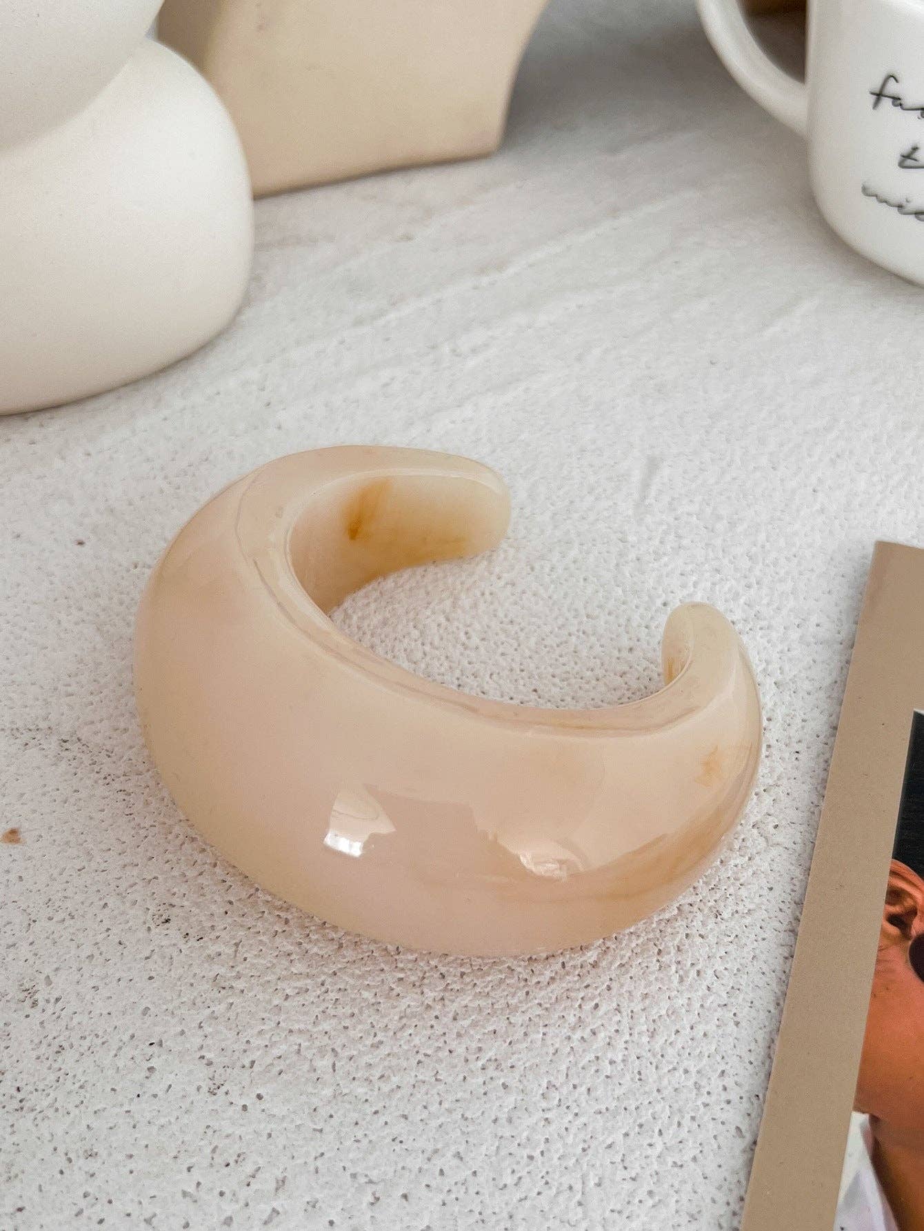 Dipped Shop - Wholesale Bangle Bracelet - Vintage Irregular Wide Acrylic Bracelets DP25B5813