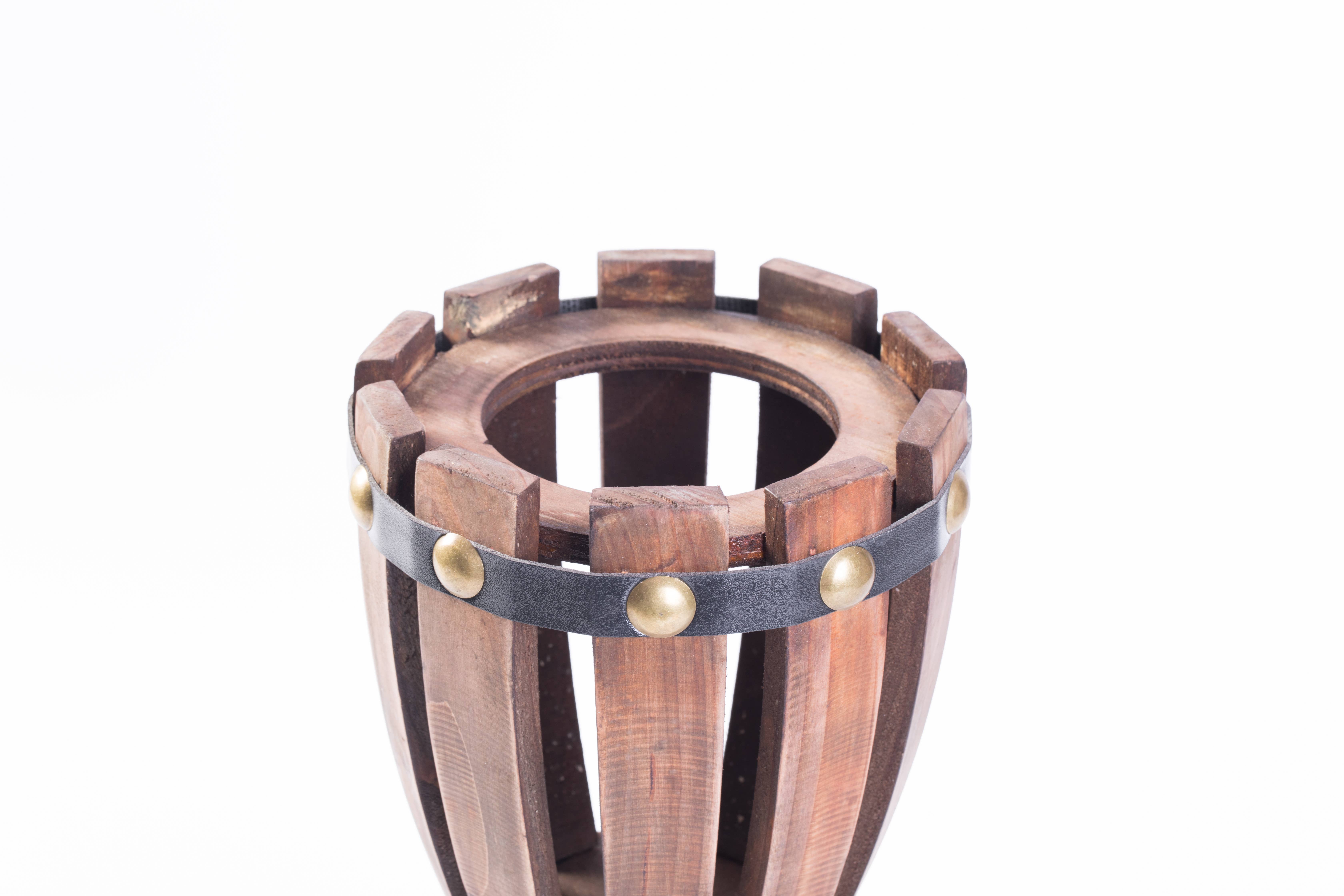 Quickway Imports - Vente Porte-bouteilles - Porte-bouteille de vin décoratif vintage en forme de gobelet2