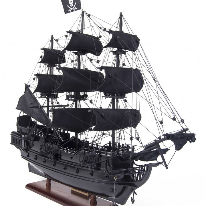 HomeRoots - Wholesale Decorative Tabletop Object - 6.5" x 20" x 19"Black Pearl Pirate Ship1