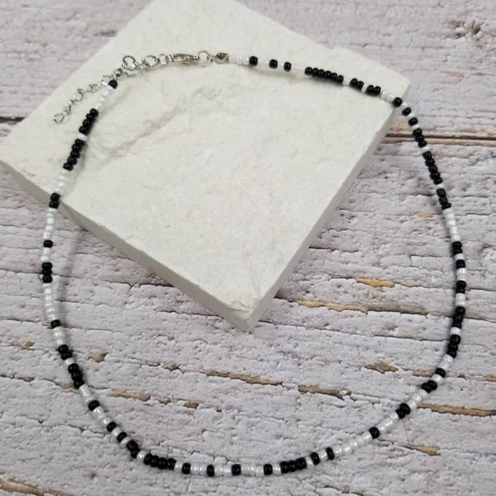 Treasure Wholesale – wholesale Pärlband/Pärlhalsband – Boho lager färgglada utsäde pärlor halsband9