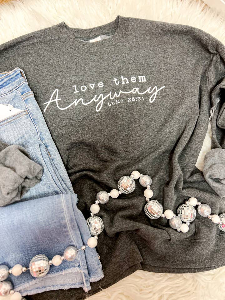 Camisola Love Tham AnaWAY por atacado de Hart and Hollow