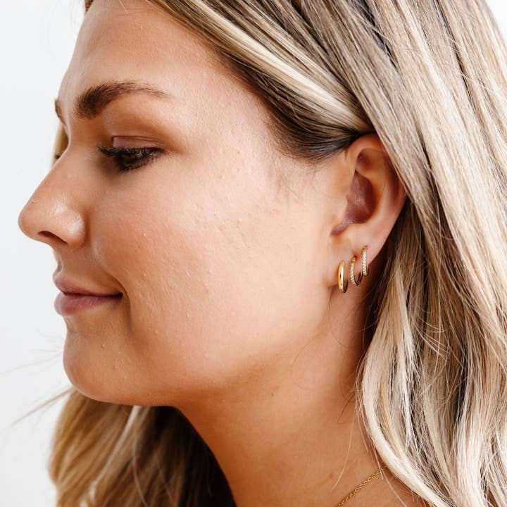 Shop Andi - Wholesale Hoop Earrings - 14mm Fundamental Hoops - Hypoallergenic - Gold and Silver3