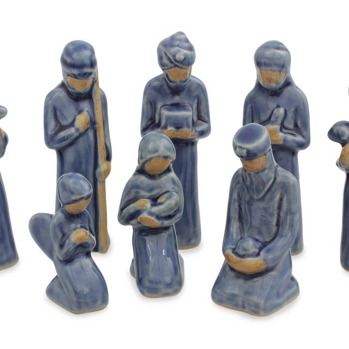 Novica Lot de 8 crèches de Noël thaïlandaises faites à la main pour la vente par NOVICA