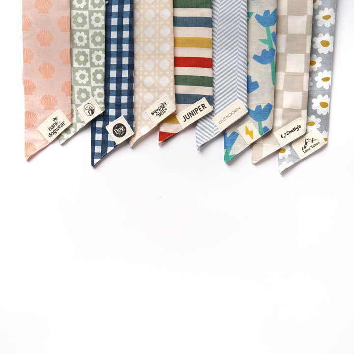 The Paws - Wholesale Pet Bandana - Dog - Photography - Studio Product Pictures1