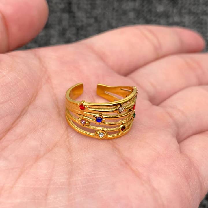 Mio Queena - Wholesale Multi-Stone Ring - Colored Rhinestone 18K Gold Plated SS Hollow Ring - FGS2