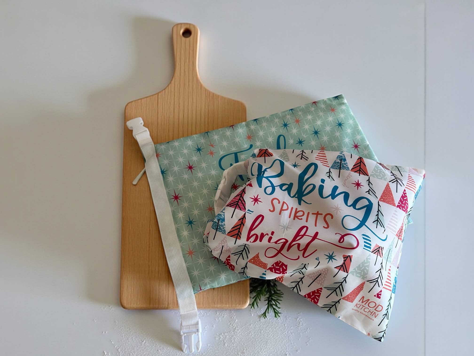 ModKitchn - Wholesale Food Storage Wrap/Bag - Festive Holiday Bread Bags | Eco-Friendly & Reusable3