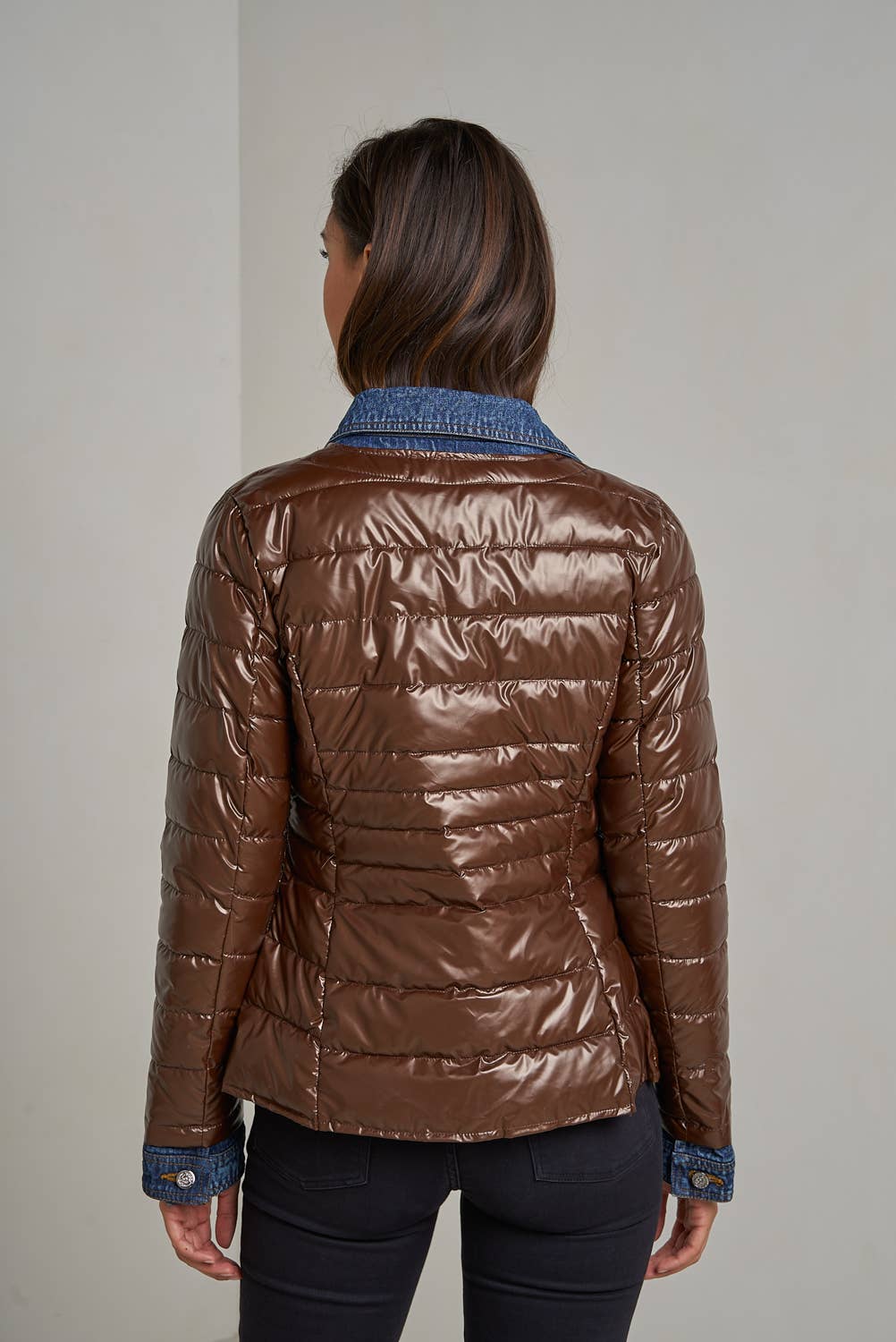 Attrait Paris - Wholesale Pufferjack - Dames - Kenza metalen jeansjack van twee materialen39