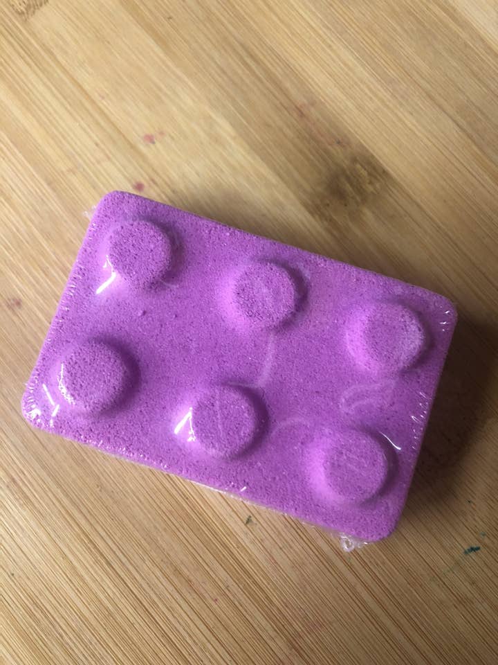 Lego - pink (4) for wholesale by Simply Bubbles Wholesale