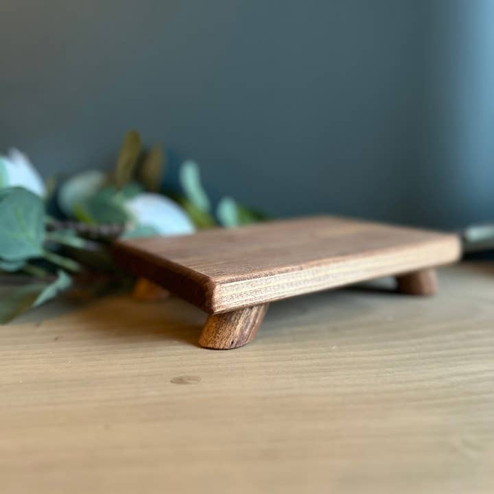 26&7Co. – wholesale Decorative tabletop object – Round Leg Riser | Pedestal Riser | Soap Stand6