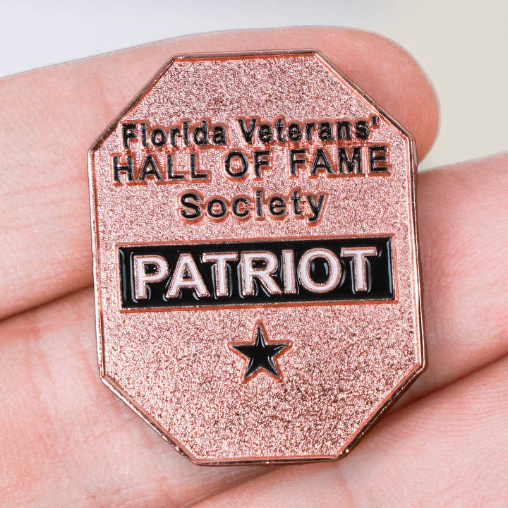 Pins de esmalte suave personalizados, logotipo y diseño personalizados para venta al por mayor de GSJJ