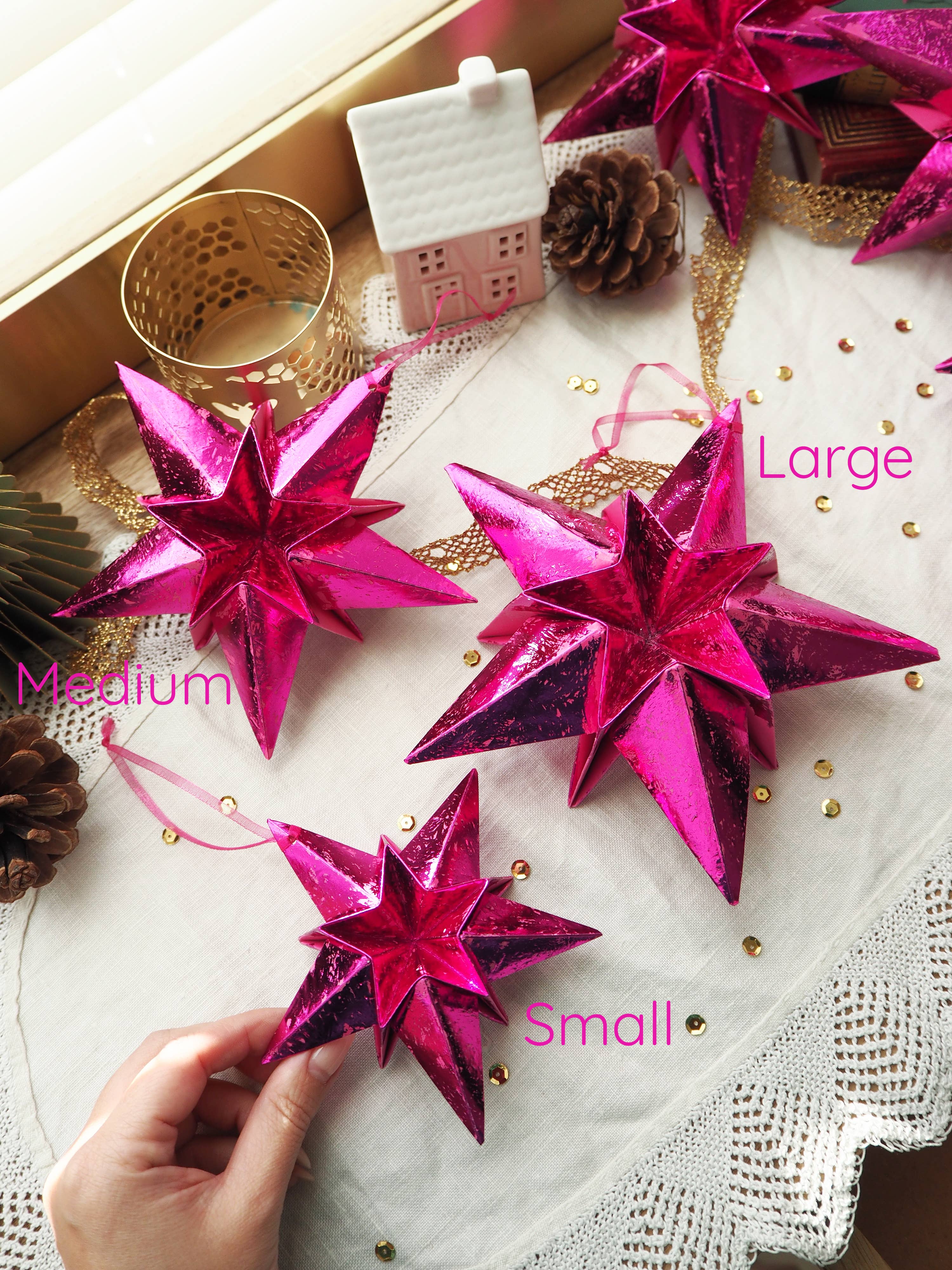 Joyful Array – Großhandel Weihnachtsschmuck – Weihnachtliche Origami-Sterne aus metallischem Pink0