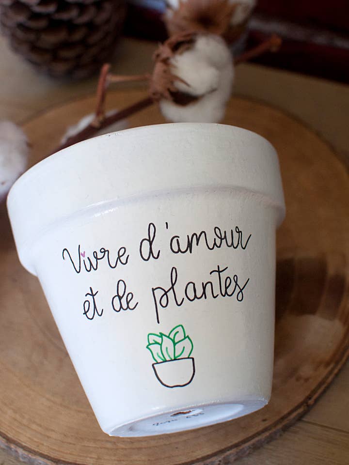 Flower pot "Living on love and plants" for wholesale by Happypots.fr
