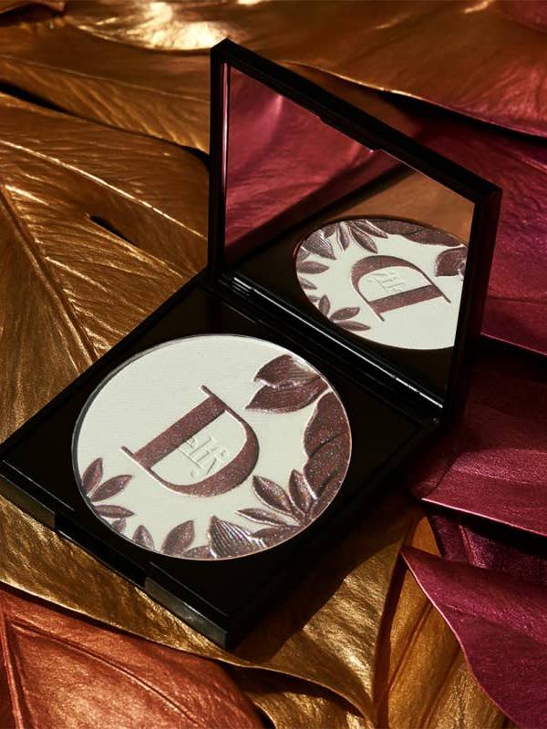 PARADISE - Compact Powder No.1 for wholesale by DELFY FDR GROUP SOCIEDAD LIMITADA. (Delfy fdr group sl)