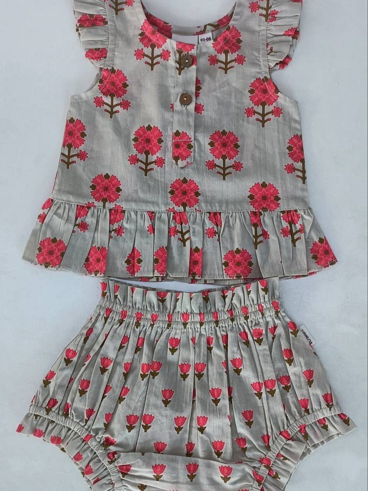 Yo Baby - Vente Ensemble haut et short – bébé - Ensemble haut à volants à manches fleuries roses et short4