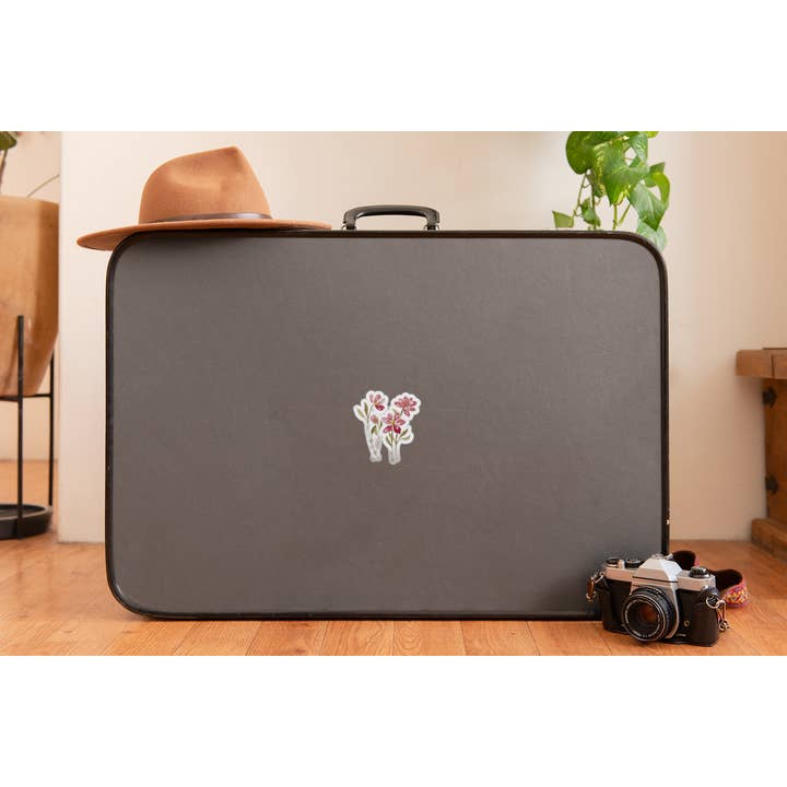 Lisee Ree Designs - Wholesale Sticker - Red Flowers Vinyl Sticker3