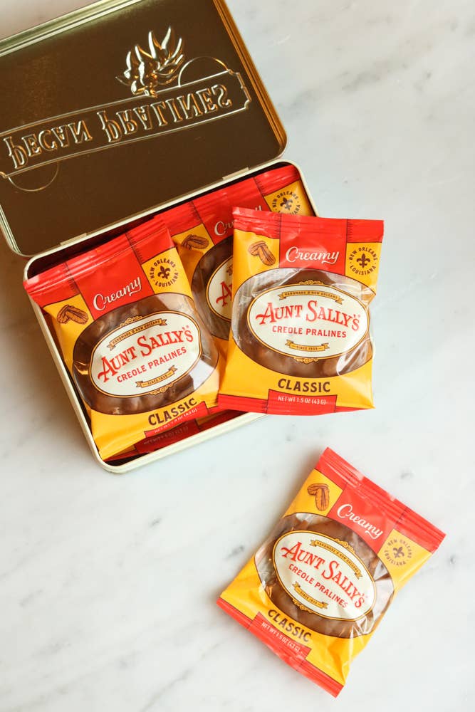 Aunt Sally's Pralines - Wholesale Chocolate - Aunt Sally's Pecan Pralines Tin Classic 8 Count Tin1