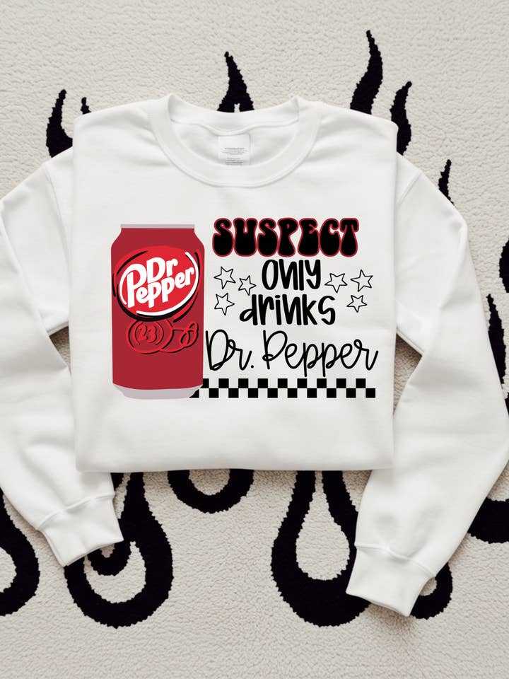 Suspect DP Tee ou Crewneck pour la vente par Gunpowder and Glam Boutique