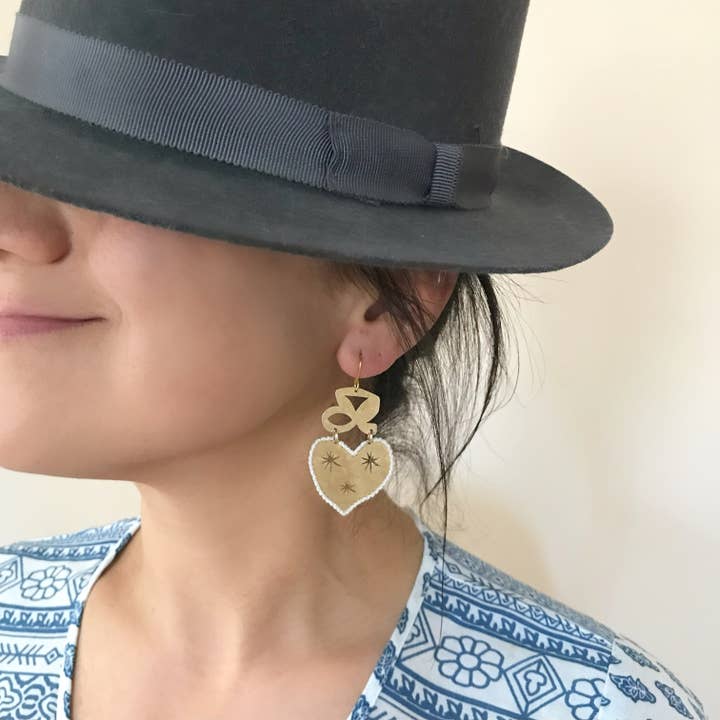 Gulushu – wholesale Hängande örhängen – Mässingsörhängen, Bohemiska Samtida Handgjorda Smycken1