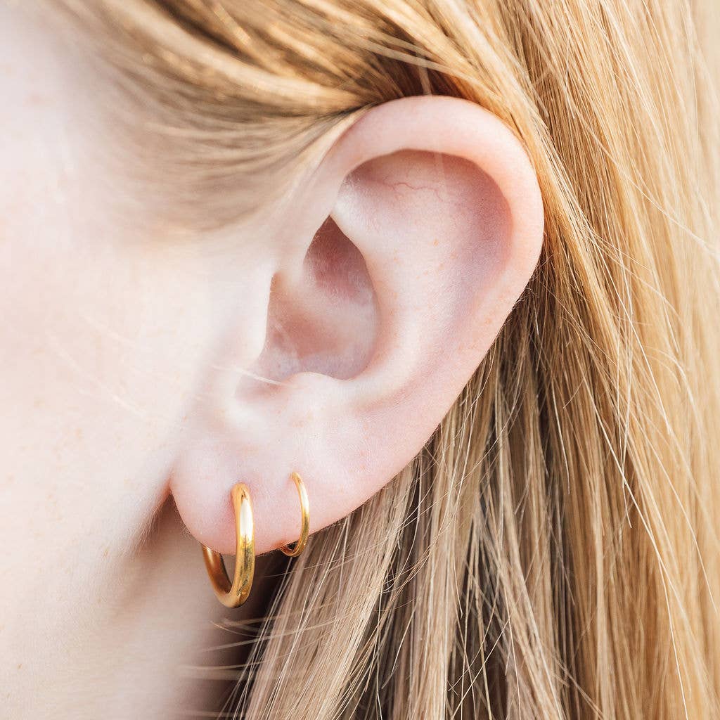 Steel & Clover - Wholesale Hoop Earrings - Gage Modern Twist Earrings3