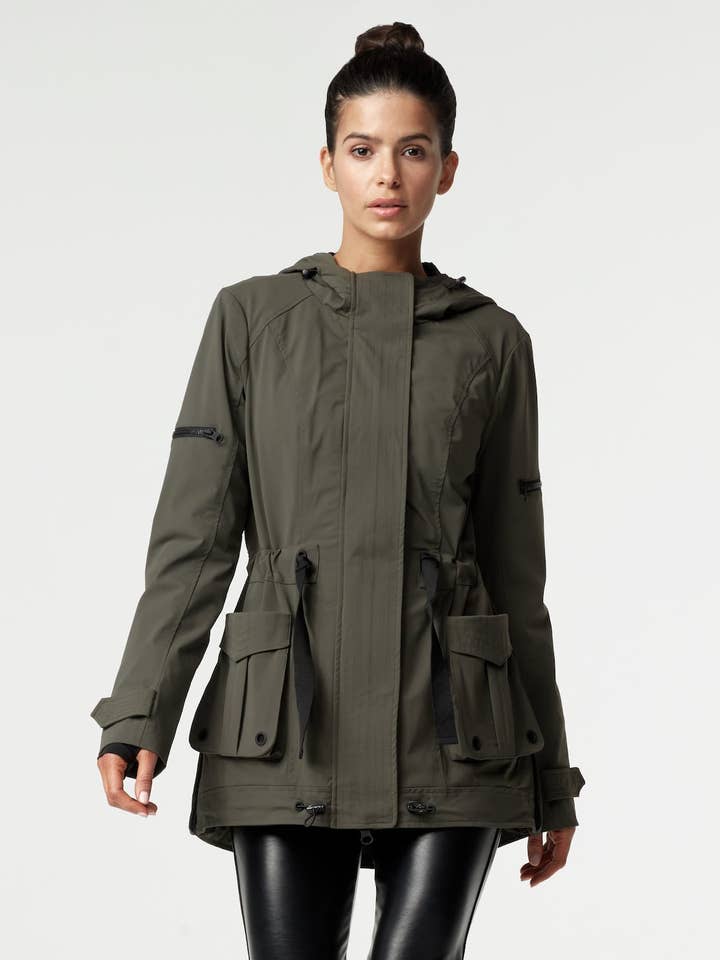 Casaco Tectonic - Verde Sobrevivente ou Greige por atacado de Blanc Noir