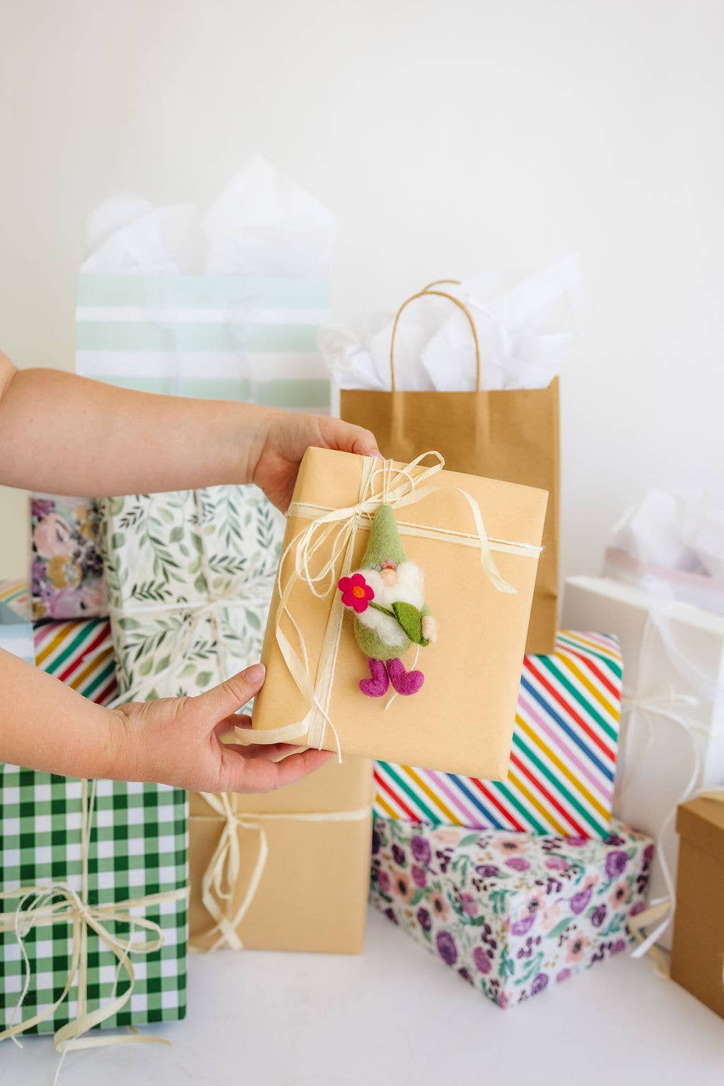 Nivas - Wholesale Ornament - Easter Gnome Felt Ornament - Flower - Holiday Decor3