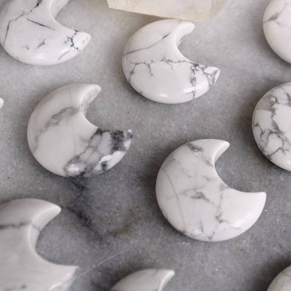 Pebble House - Wholesale Spiritual Stone/Crystal - Howlite Moon (Crystals & Stones)1