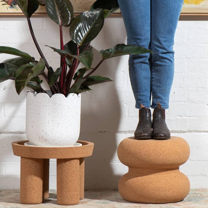 Big Daisy - Wholesale Side table - Boots Cork Table 1